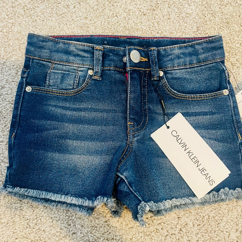Calvin Klein girls size 4 shorts